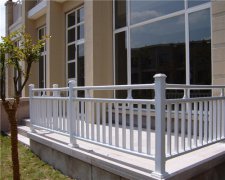 鋅鋼陽臺護欄價格規(guī)格多少錢一米？