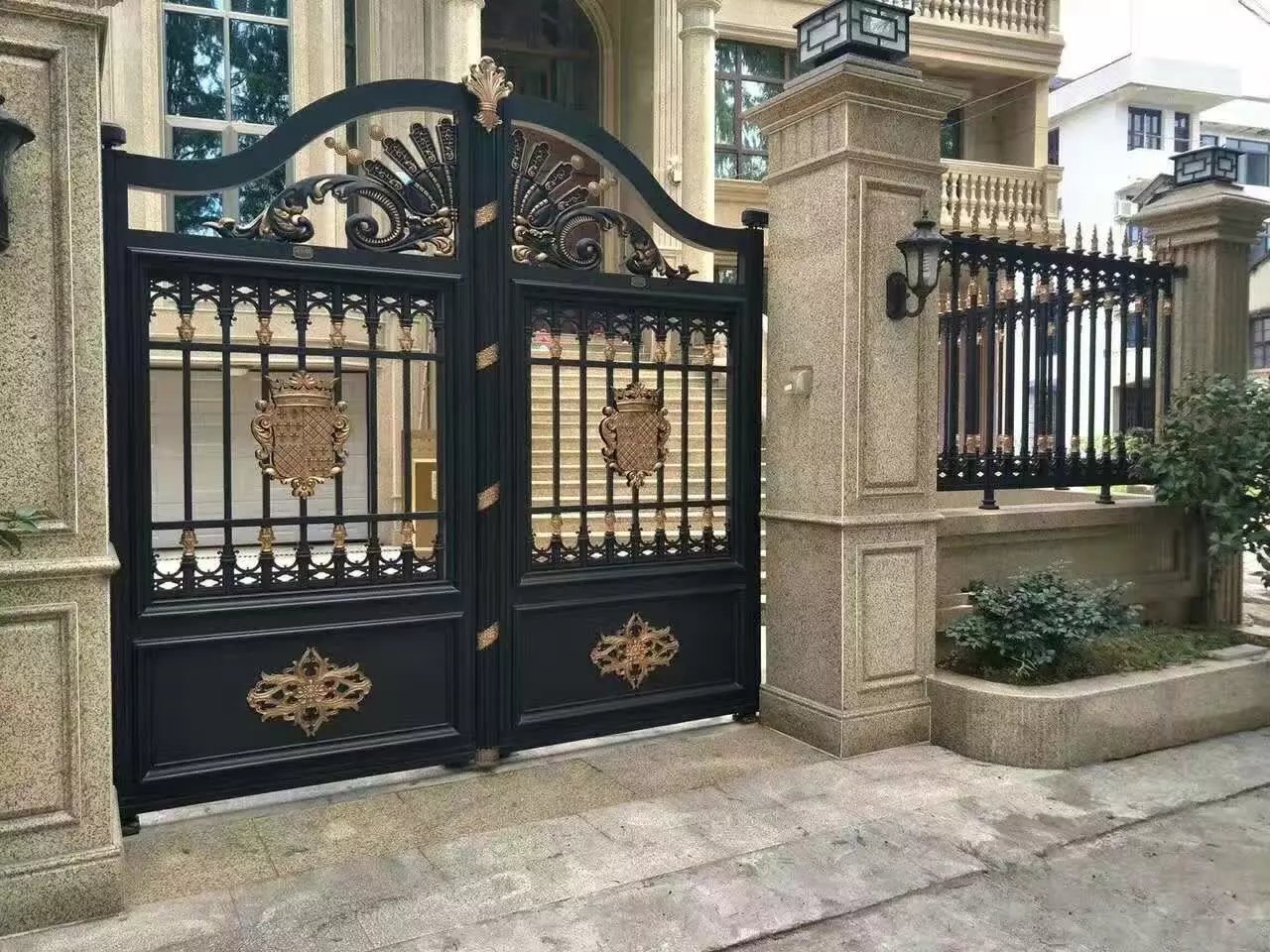 鋁藝大門(mén)的工藝制作流程