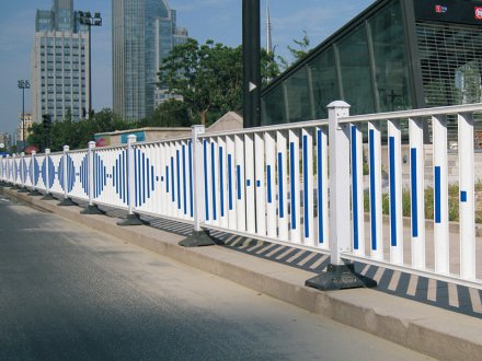 城市道路護欄，一般分為幾類，價格如何